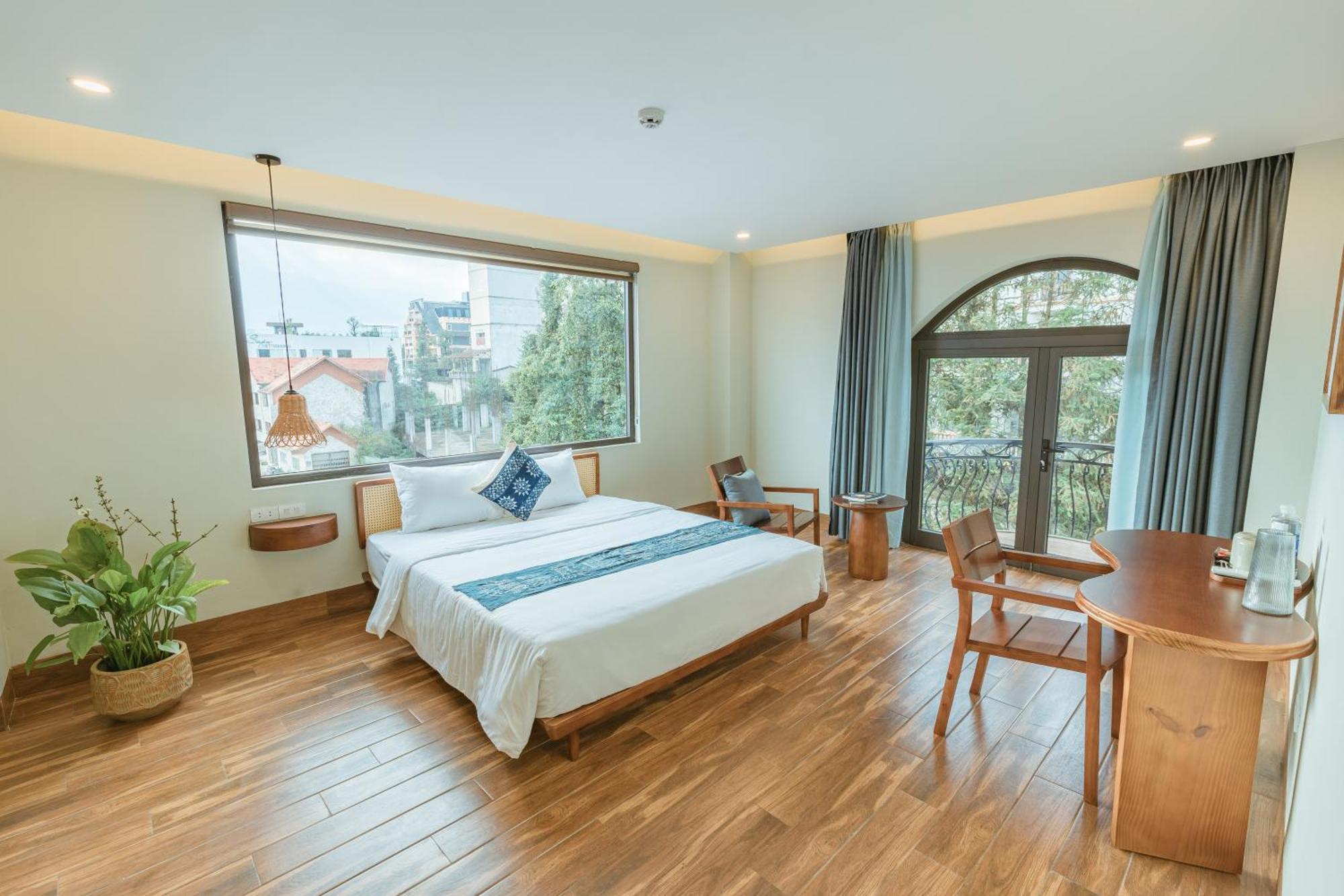 Yen Khách sạn 3*